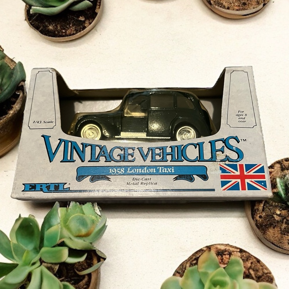 ERTL Vintage Vehicles 1958 London Taxi Die Cast Car